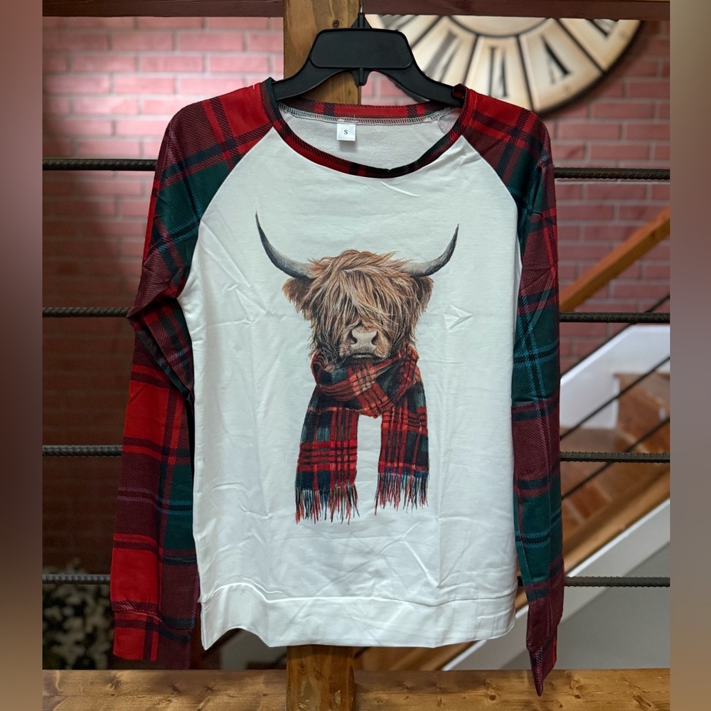NWT Plaid Long-Sleeve with Highland Cow 🐮